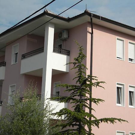 Apartment Srebrni Oblak Arandjelovac Kültér fotó